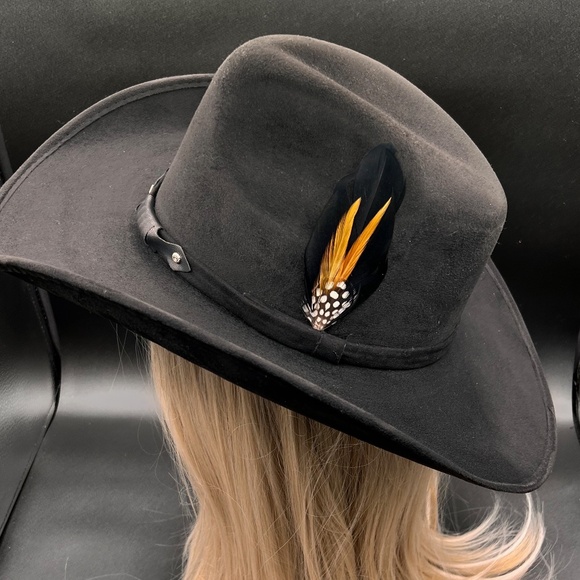 Hat Halcon shape in Black suede with black/brown feather NWOT - Picture 1 of 10
